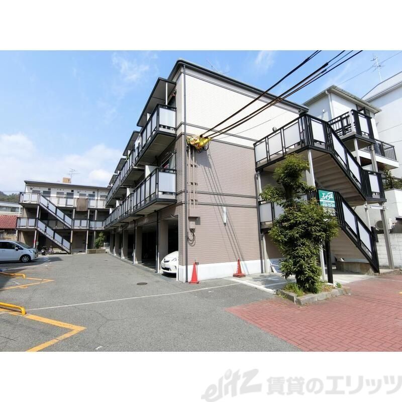 ヴィラージュみのお Aの外観写真