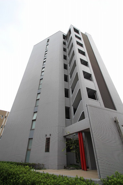 【広島市東区牛田新町のマンションのロビー】