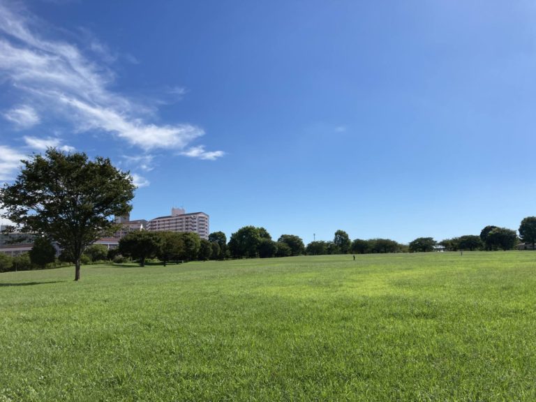 【江東区大島のマンションの公園】