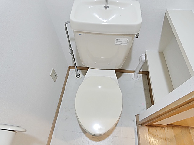 トイレ　同間取り別部屋の画像です