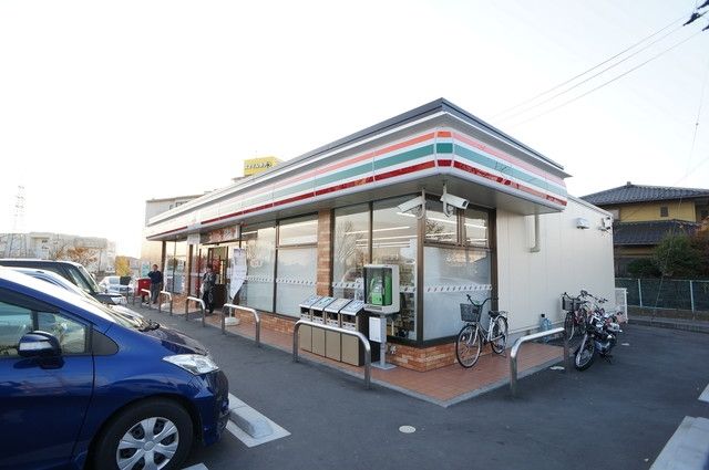 コンビニ　セブンイレブン郡山芳賀3丁目店（コンビニ）まで497m
