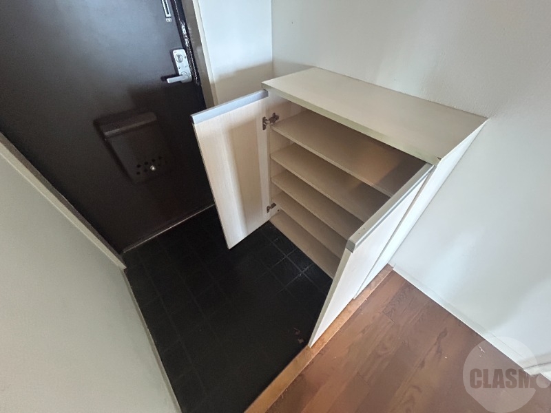 玄関　シューズボックス付き