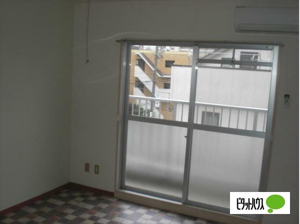 居室・リビング　他号室の写真です