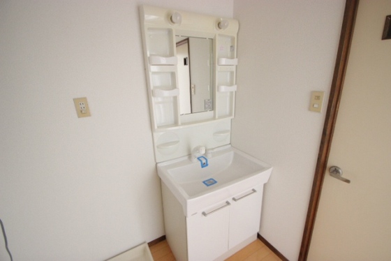 洗面設備　※別部屋の写真です