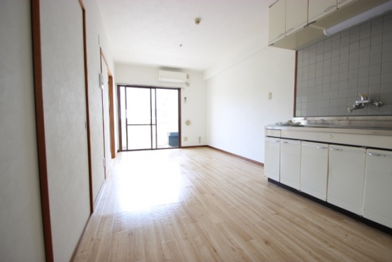 居室・リビング　※別部屋の写真です