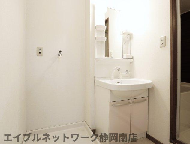 洗面設備　忙しい朝には欠かせない洗面所です