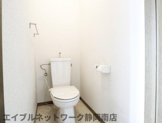 トイレ　トイレもきれいです