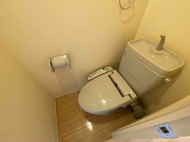 トイレ　別号室イメージ