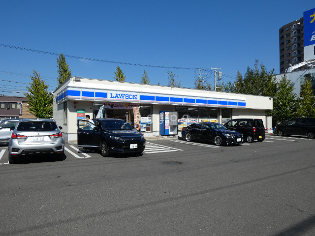 コンビニ　ローソン札幌北34東二十丁目店（コンビニ）まで519m