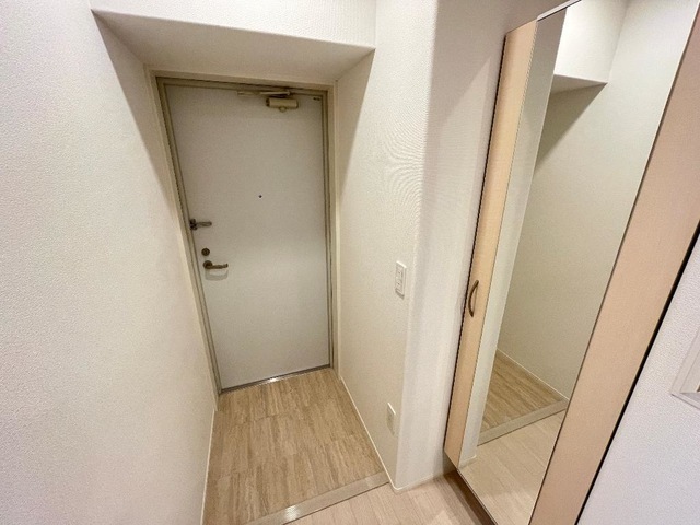 玄関　反転タイプとなります（イメージです）