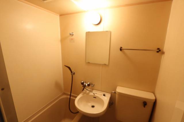 洗面設備　１０３号室の写真です。