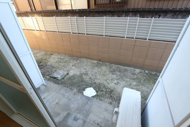 庭　１０３号室の写真です。