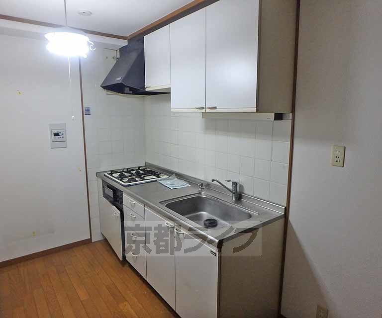 キッチン　使いやすい広々としたキッチンです