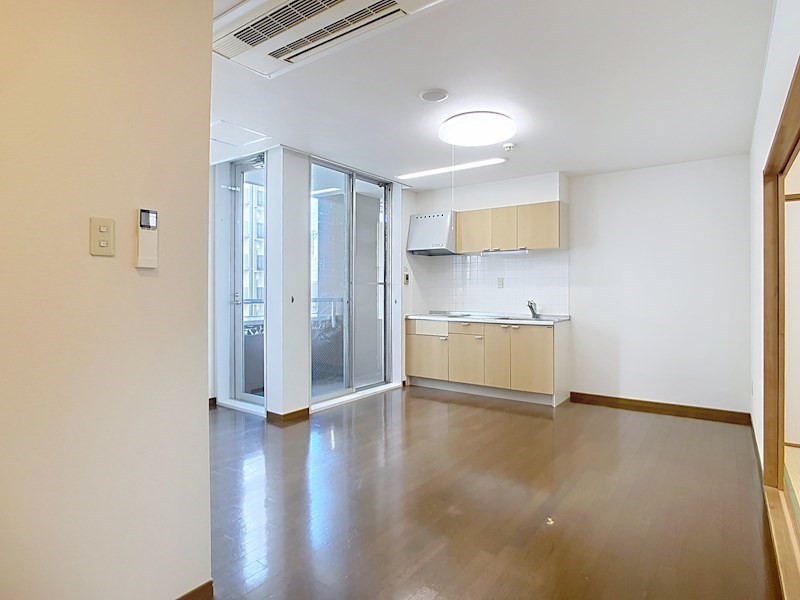 居室・リビング　天井エアコンあり