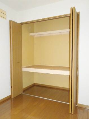 収納　棚付きＣＬ