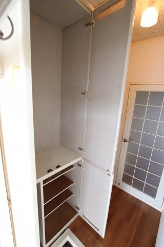 収納　シューズボックス