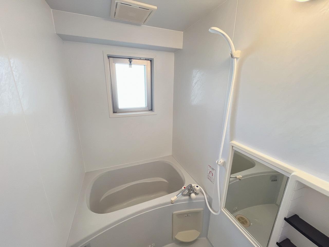 バス・シャワールーム　バスルーム