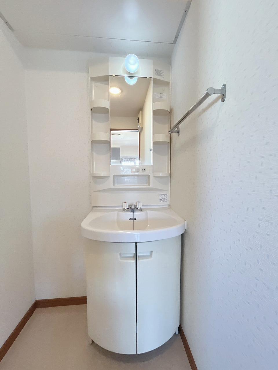 洗面設備　独立洗面台