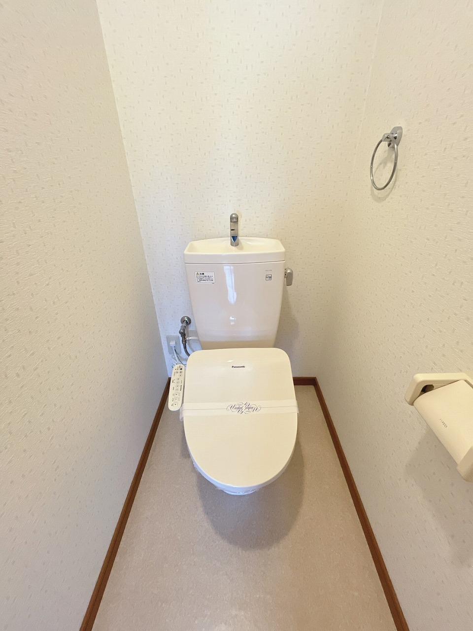 トイレ　ウォシュレット完備