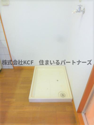 洗面設備　明るい洗面所です