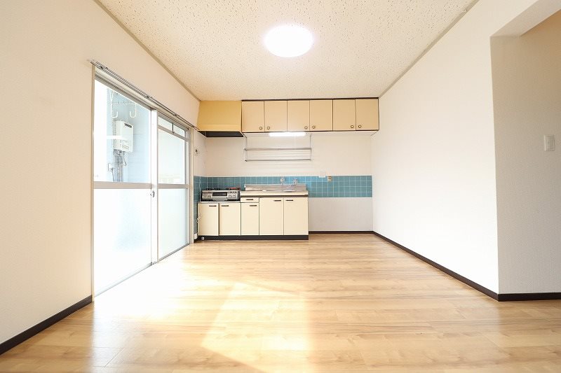 居室・リビング　写真は別のお部屋のものになります。