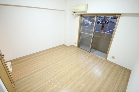 居室・リビング　※別号室の写真です