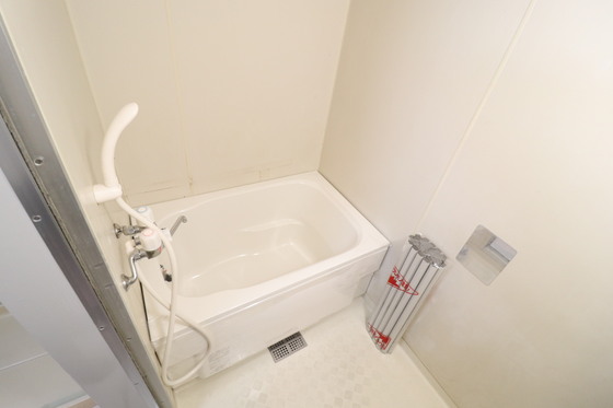 バス・シャワールーム　※別部屋の写真です