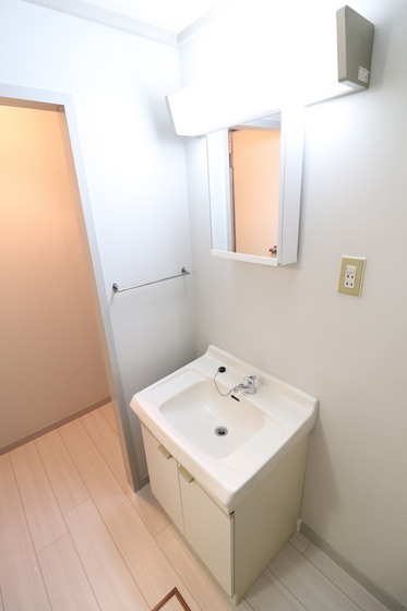洗面設備　※別部屋の写真です