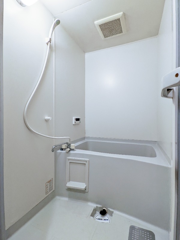 バス・シャワールーム　図面と現状に相違がある場合には現状を優先