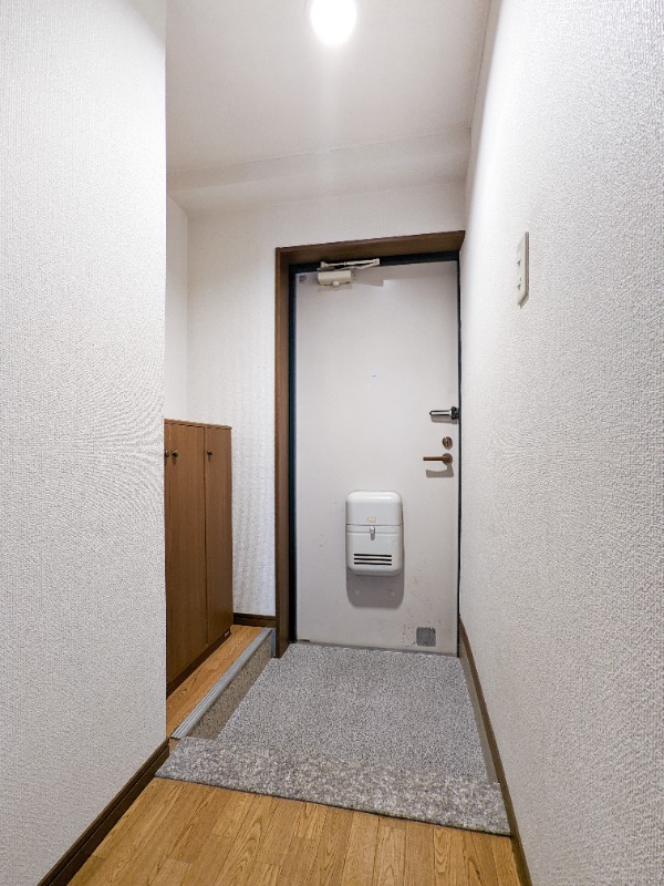 玄関　図面と現状に相違がある場合には現状を優先