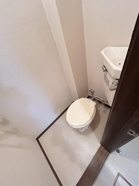 トイレ　トイレ