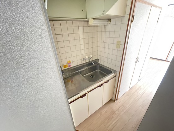 キッチン　※別号室の写真です