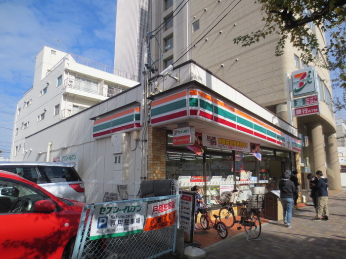 コンビニ　セブンイレブン名古屋菊井２丁目店（コンビニ）まで359m