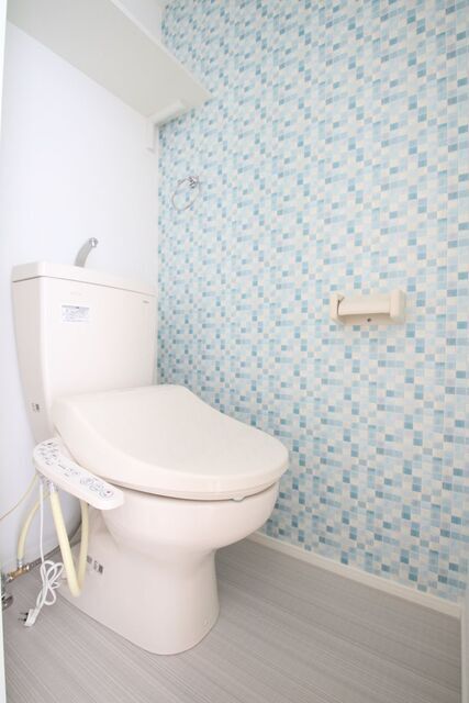 トイレ　※別室の参考写真の為、現況優先です。