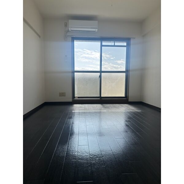 居室・リビング　※別号室の参考写真です