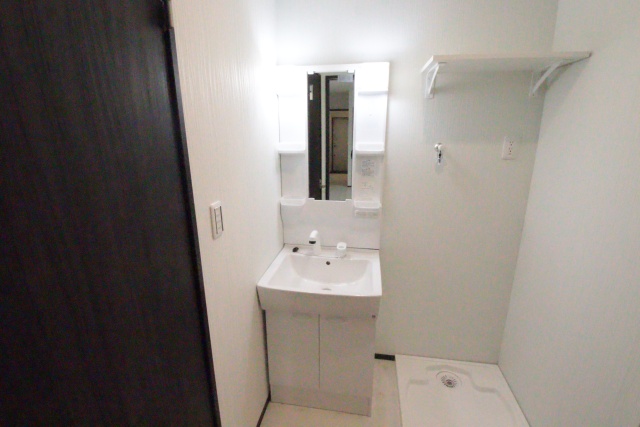 洗面設備　※同建物別部屋写真となります。