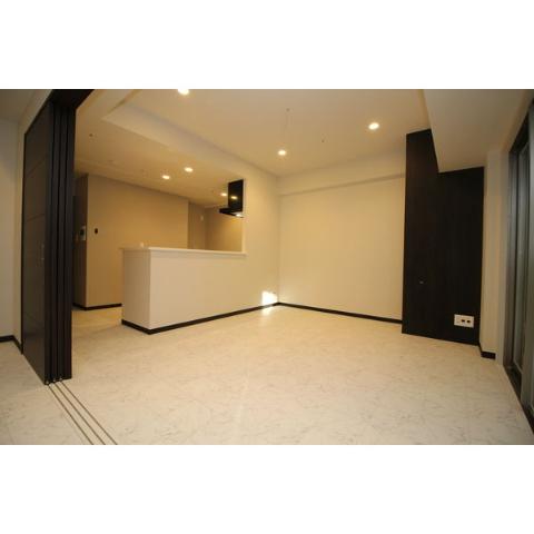 居室・リビング　室内