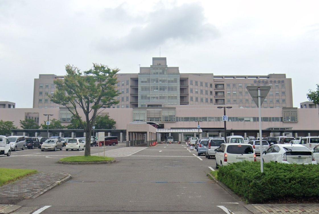 病院　新潟県立中央病院（病院）まで809m