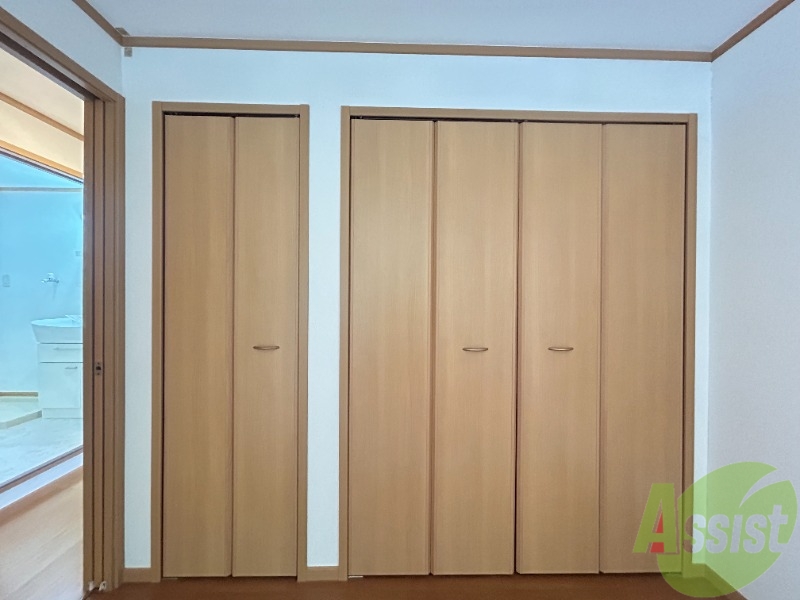 収納　洋室のクローゼット。広さは十分そうです。