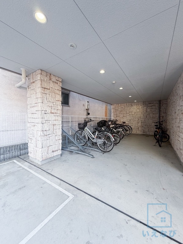 ロビー　駐輪場