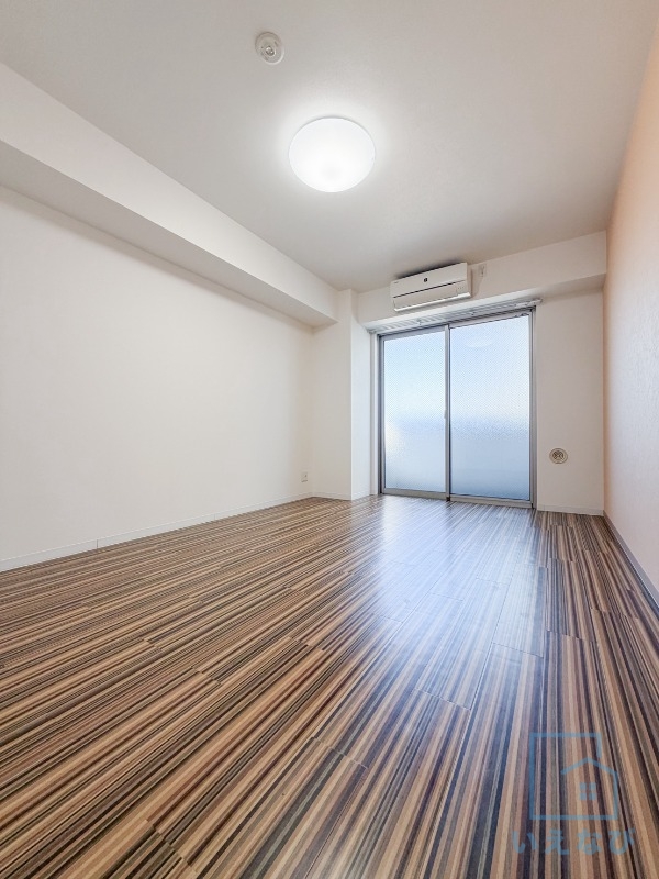 居室・リビング　洋室　８．３帖