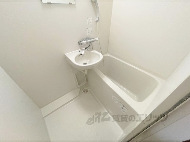 バス・シャワールーム　バス