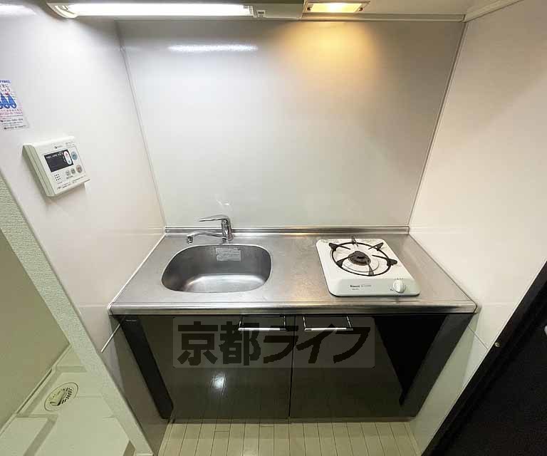 キッチン　ガスコンロ付きのキッチン