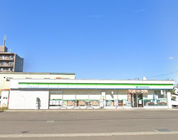 コンビニ　ファミリーマート札幌新川１条６丁目店（コンビニ）まで454m