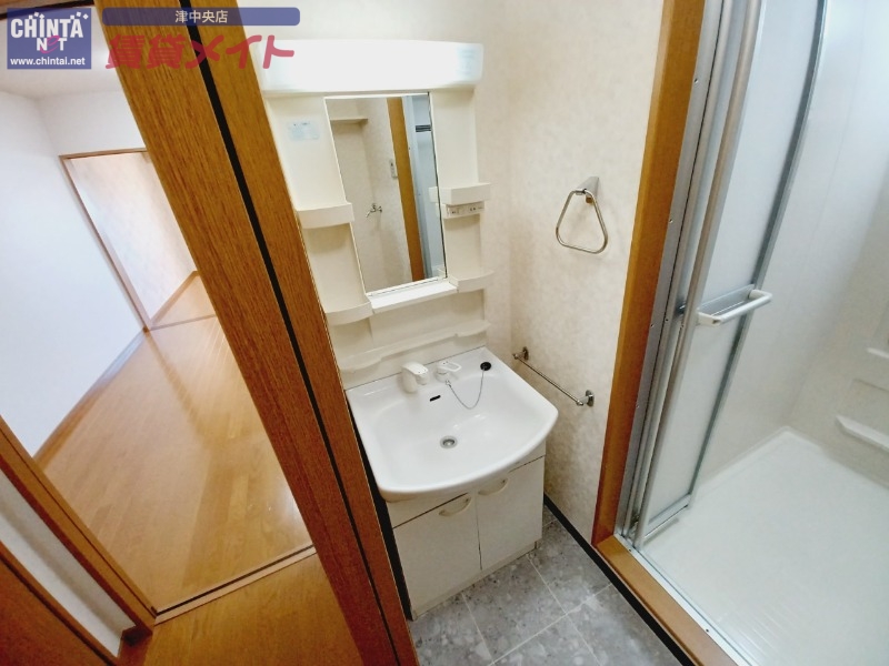 洗面設備　同型