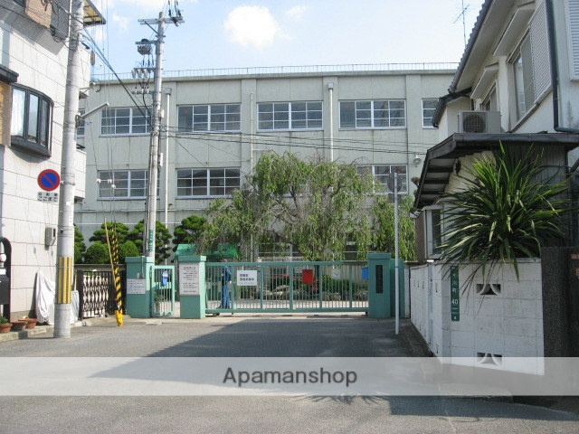 小学校　高槻市立冠小学校（小学校）まで863m