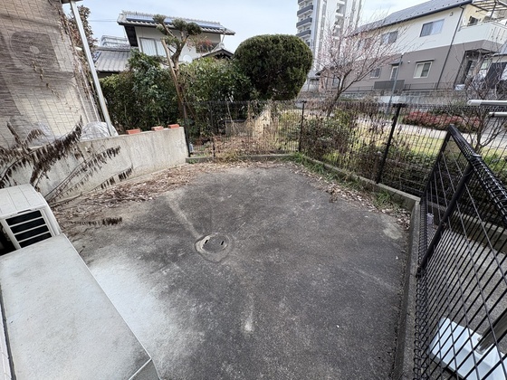 庭　※別部屋の写真です