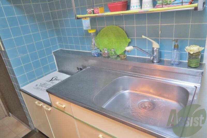 キッチン　ガスコンロも置けてお料理が楽しみですね～。