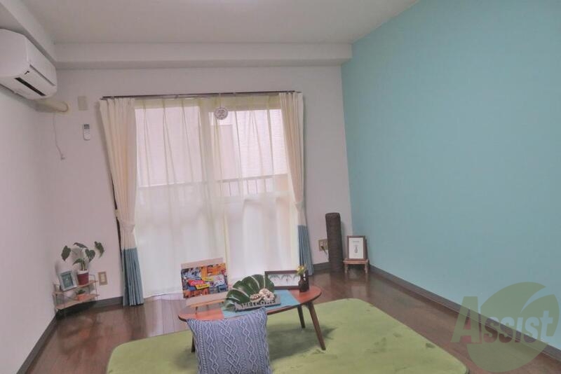 居室・リビング　広々と開放感いっぱいのリビングになります。