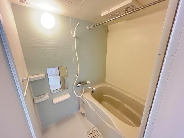 バス・シャワールーム　バス